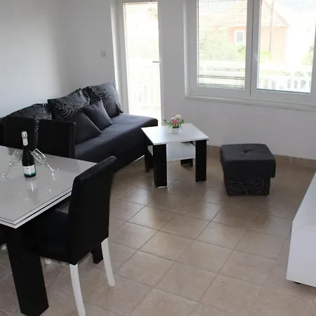 Vila Apartment Apartman *